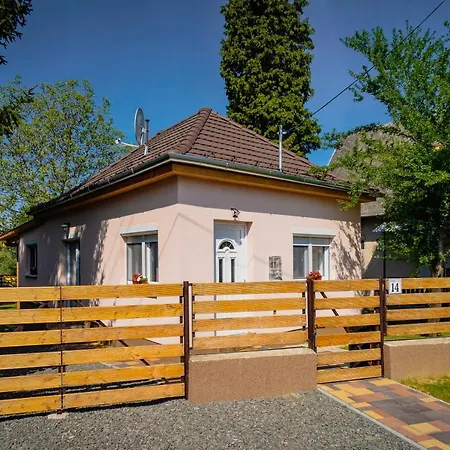Bodza Apartmanhaz Harkany Exterior photo