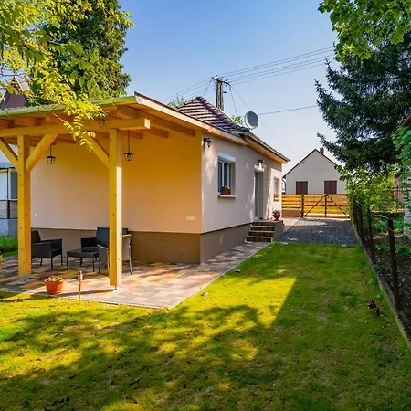 Bodza Apartmanhaz Harkany Exterior photo